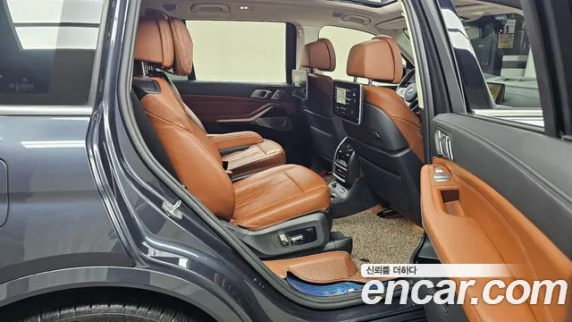 BMW X7 2020 thumb 10