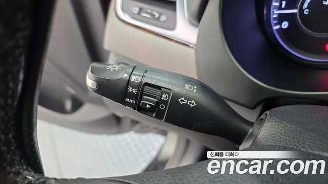 Hyundai Aslan 2015 thumb 4