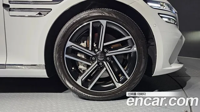 Genesis G80 2025 thumb 3