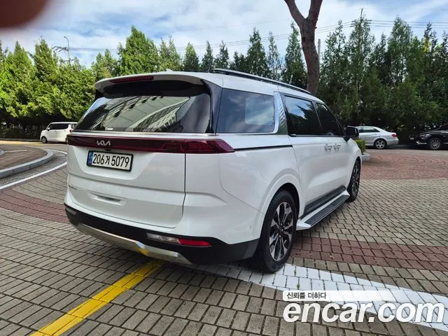 Kia Carnival 2023 thumb 5