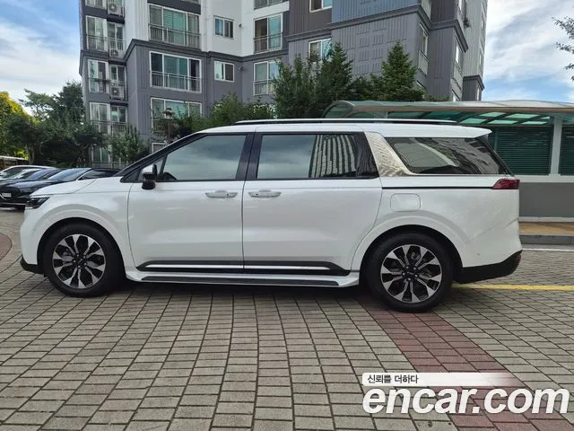 Kia Carnival 2023 thumb 7