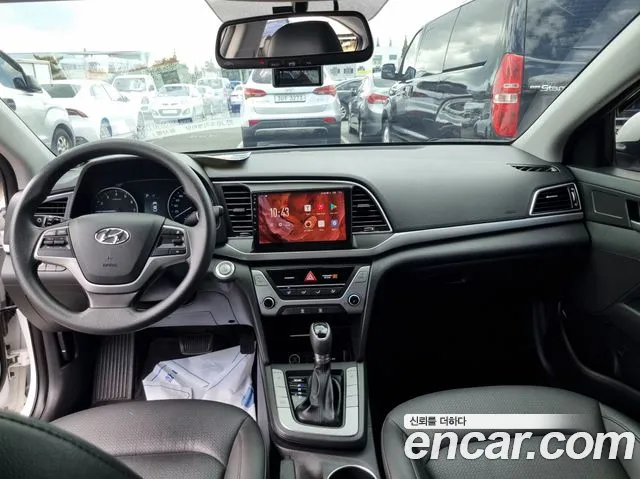 Hyundai Avante 2017 thumb 2