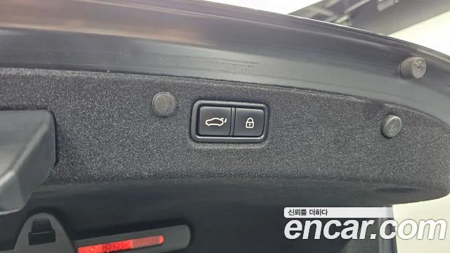 Hyundai Grandeur 2017 thumb 10