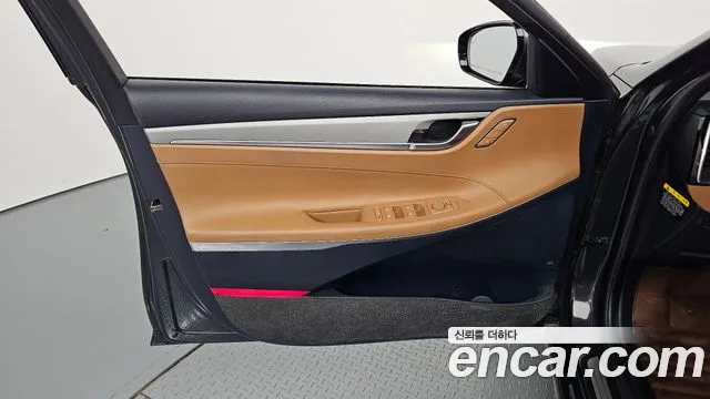 Hyundai Grandeur 2017 thumb 11