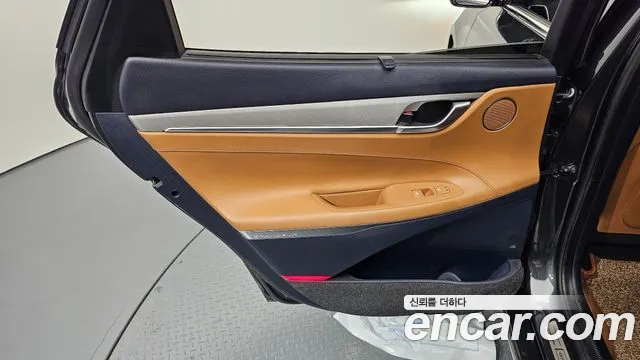 Hyundai Grandeur 2017 thumb 12