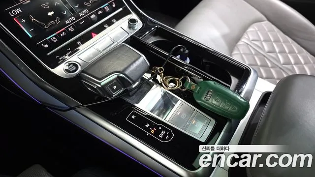 Audi Q8 2021 thumb 8