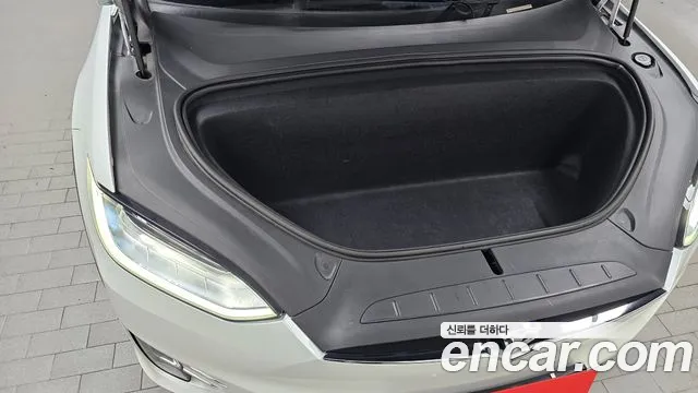 Tesla Model X 2019 thumb 6