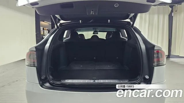 Tesla Model X 2019 thumb 9