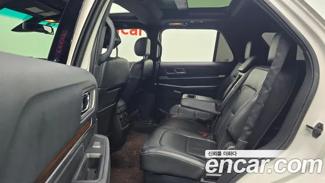 Ford Explorer 2015 thumb 2