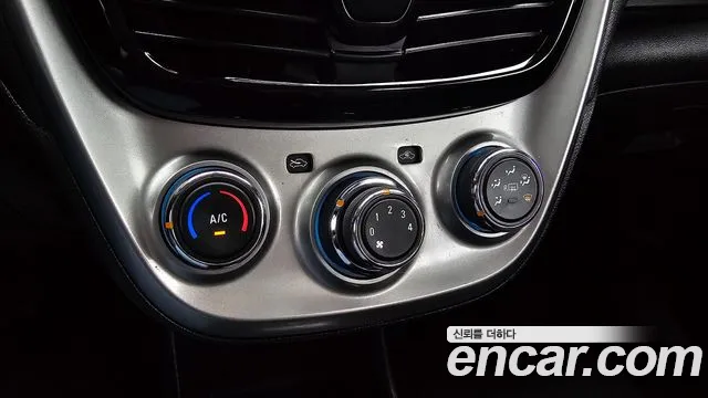 Chevrolet Spark 2017 thumb 12