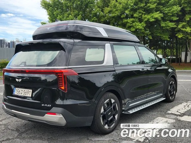 Kia Carnival 2024 thumb 2