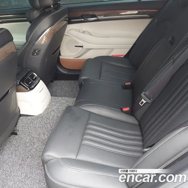 Genesis G90 2021 thumb 10