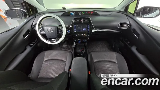 Toyota Prius 2021 thumb 6