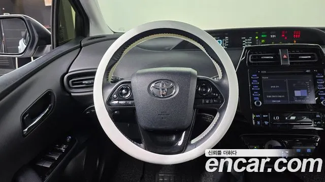 Toyota Prius 2021 thumb 12