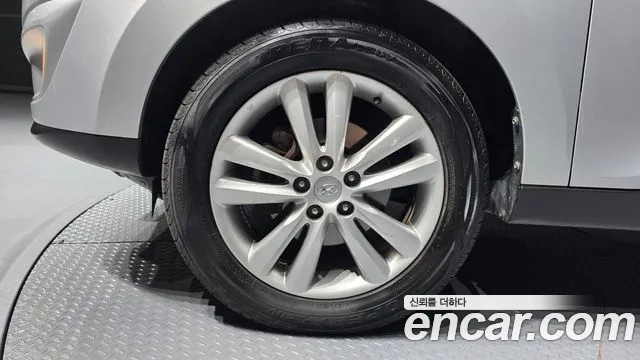 Hyundai Tucson 2012 thumb 10