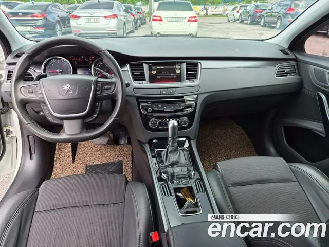 Peugeot 508 2016 thumb 11