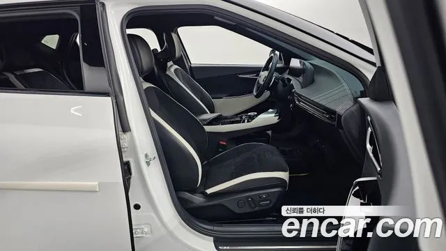Kia EV6 2022 thumb 4