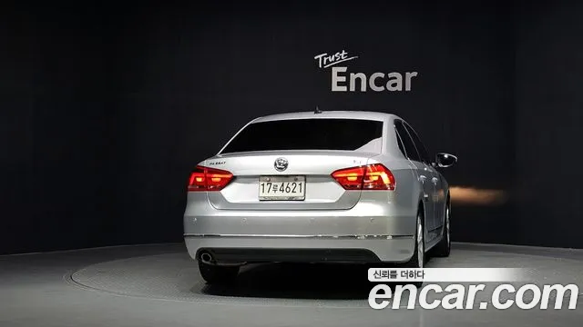 Volkswagen Passat (North America and China) 2015 thumb 4