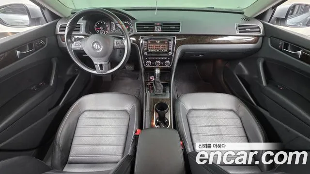 Volkswagen Passat (North America and China) 2015 thumb 8
