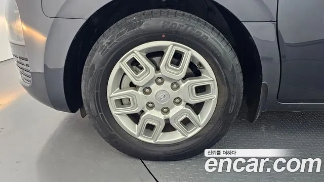 Hyundai Staria 2022 thumb 3