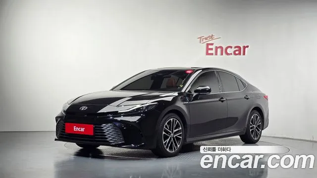 Toyota Camry 2025 thumb 11