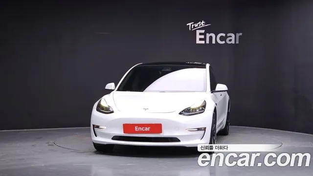 Tesla Model 3 2021 thumb 2