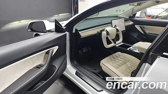 Tesla Model 3 2021 thumb 9