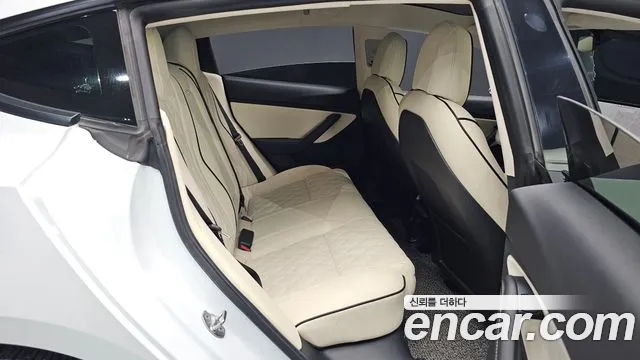Tesla Model 3 2021 thumb 10