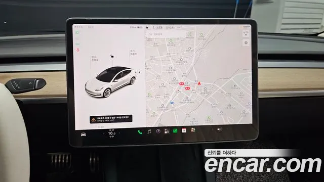 Tesla Model 3 2021 thumb 12