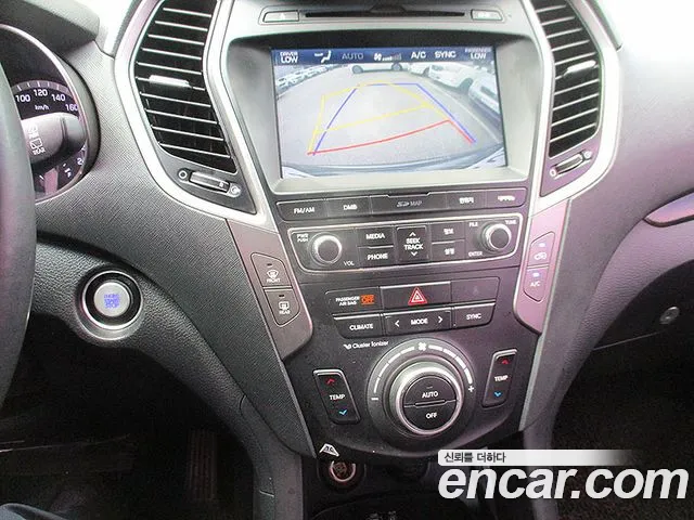 Hyundai Santa Fe 2017 thumb 4