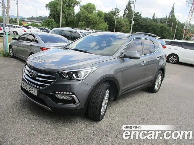 Hyundai Santa Fe 2017 thumb 2