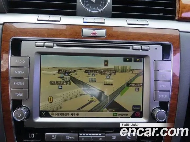 Volkswagen Phaeton 2013 thumb 7