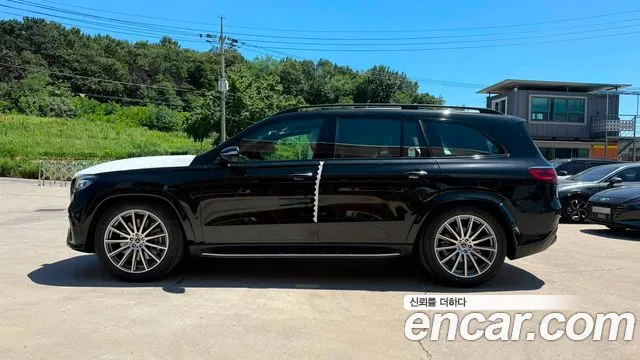 Mercedes-Benz GLS 2026 thumb 3