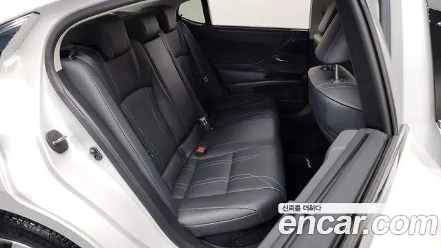 Lexus ES 2023 thumb 11