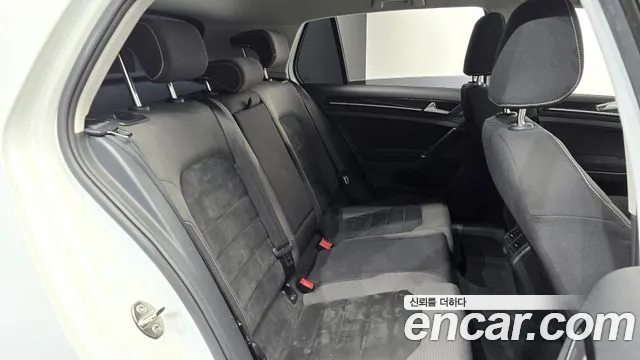 Volkswagen Golf Sportsvan 2014 thumb 9