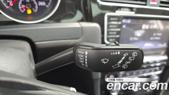Volkswagen Golf Sportsvan 2014 thumb 12