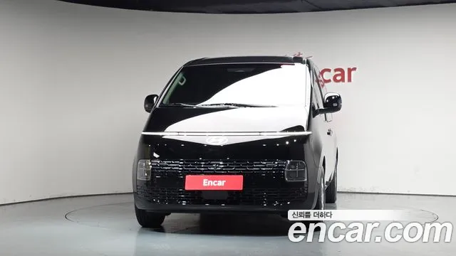 Hyundai Staria 2024 thumb 4