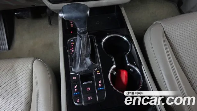 Kia Carnival 2018 thumb 9