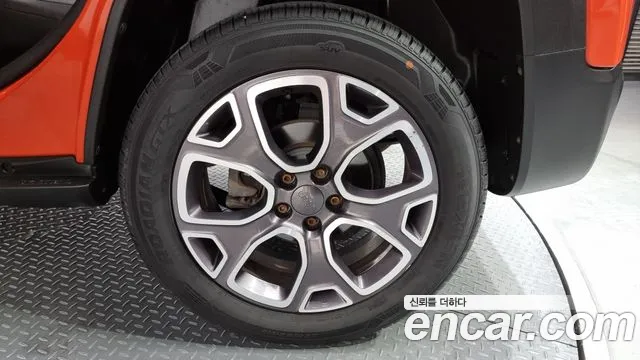 Jeep Renegade 2015 thumb 3