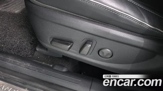 Hyundai Santa Fe 2020 thumb 3