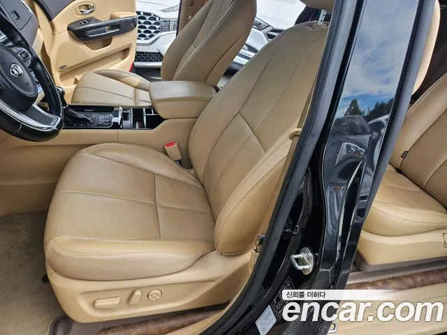 Kia Carnival 2015 thumb 9