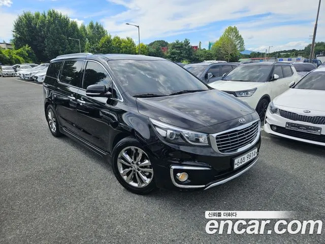 Kia Carnival 2015 thumb 2