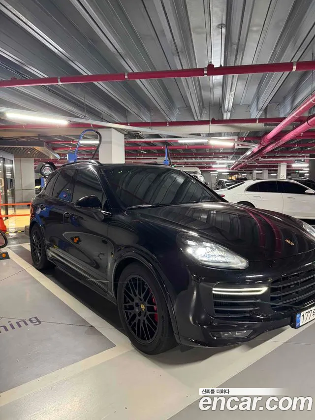 Porsche Cayenne 2017 thumb 3