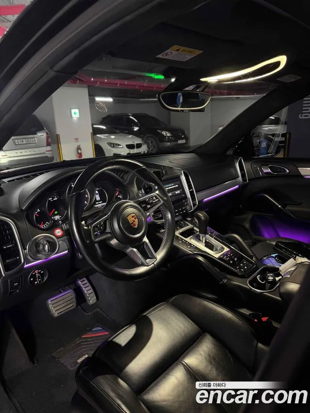 Porsche Cayenne 2017 thumb 6