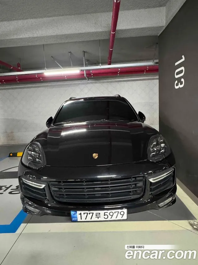 Porsche Cayenne 2017 thumb 5