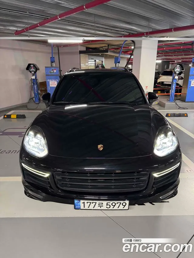 Porsche Cayenne 2017 thumb 9