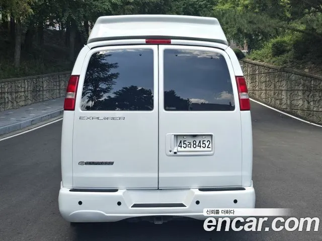 Chevrolet Express 2018 thumb 7