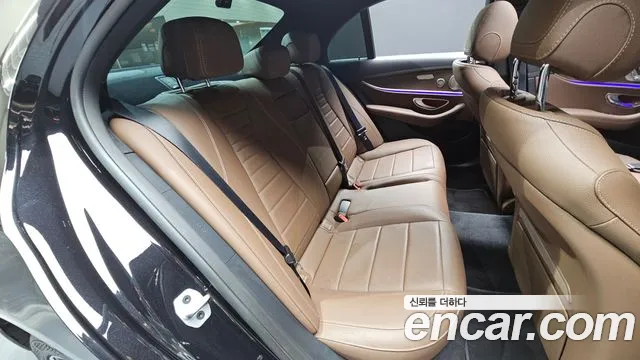 Mercedes-Benz E-Класс 2021 thumb 7