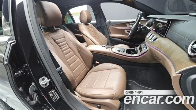 Mercedes-Benz E-Класс 2021 thumb 4