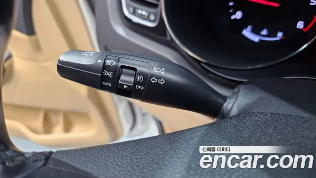 Kia Carnival 2019 thumb 9